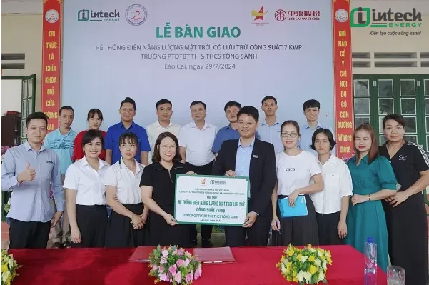 Lễ bàn giao hệ thống điện năng lượng mặt trời có lưu trữ công suất 7kWp tại Lào Cai